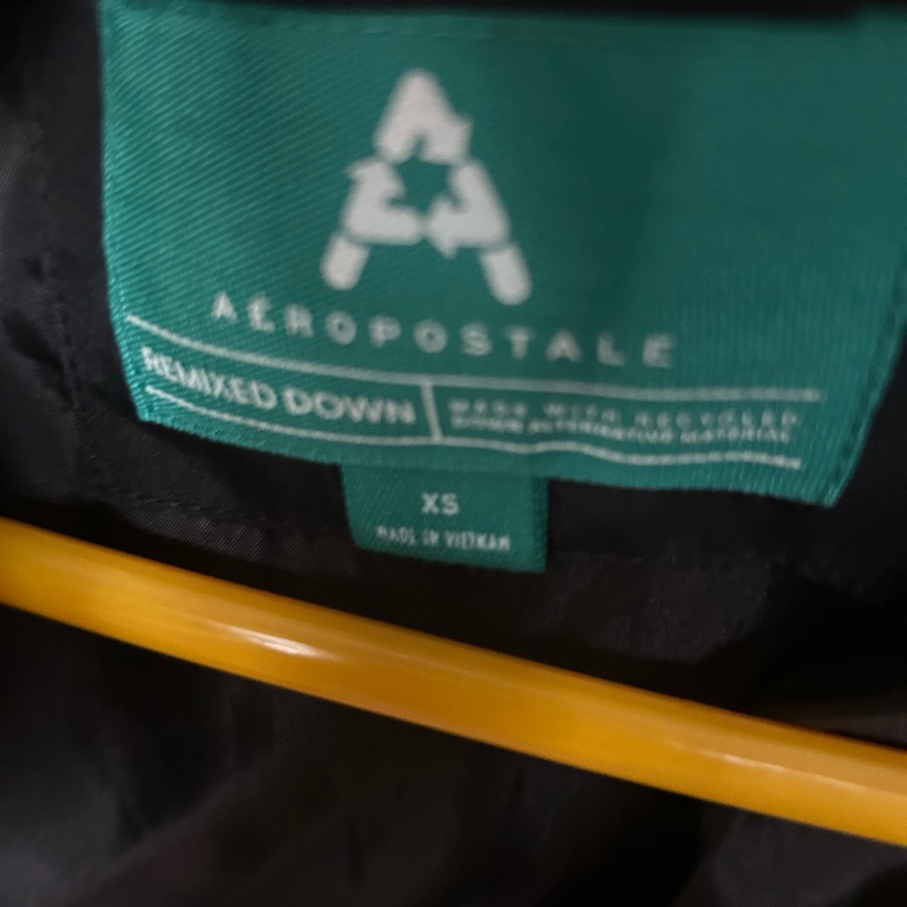 Aeropostale Black vest
